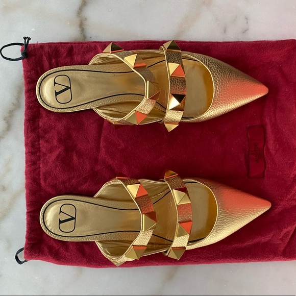 Valentino gold Rockstud flats 39.5 - Picture 1 of 5
